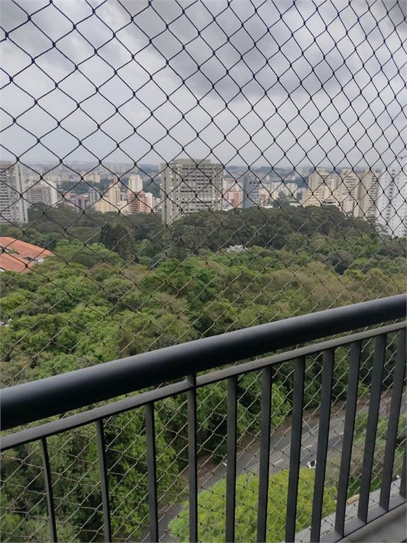 Apartamento à venda com 3 suítes em Vila Suzana, São Paulo, SP