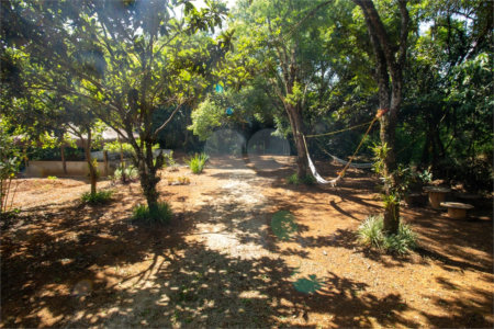 Chácara à venda com 3 suítes no Centro, Araçariguama, SP