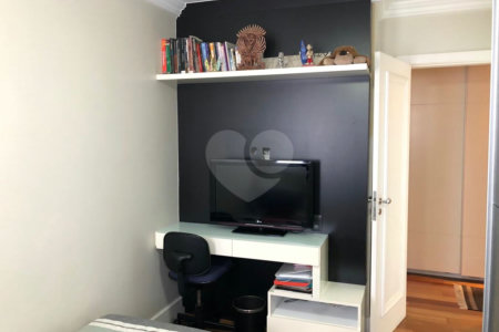 Apartamento à venda com 4 quartos, sendo 3 suítes,  em Cidade Monções, São Paulo, SP
