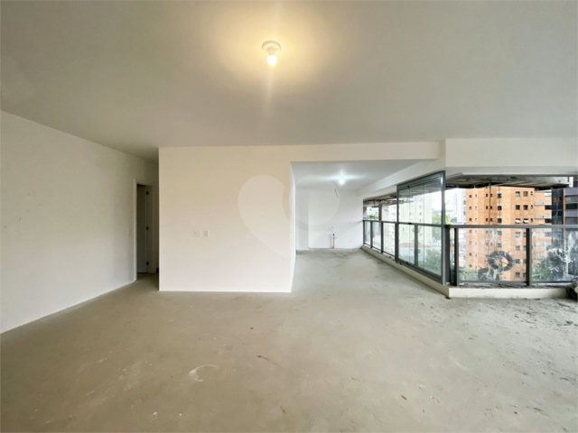 Apartamento à venda com 3 suítes em Santana, São Paulo, SP