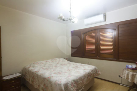 Casa à venda com 4 suítes em Jardim Franca, São Paulo, SP