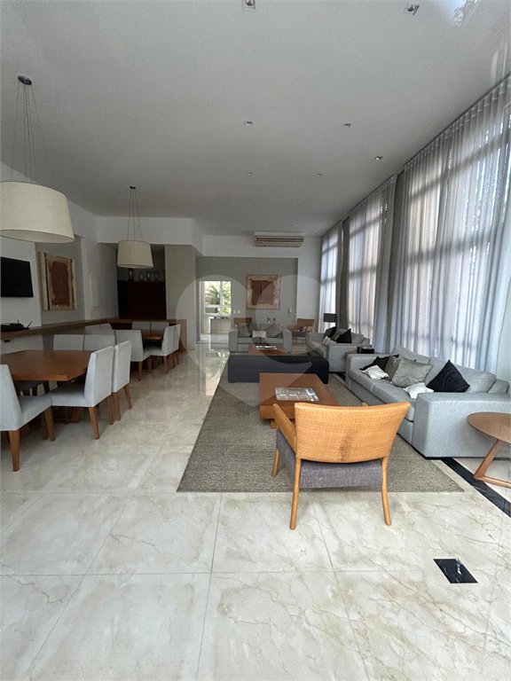 Apartamento à venda com 3 suítes em Indianópolis, São Paulo, SP