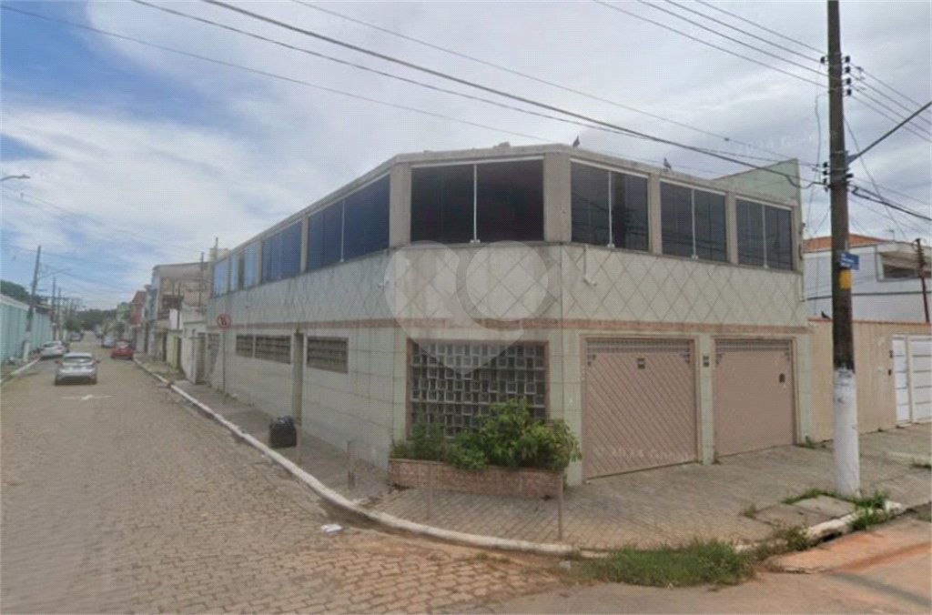 Sobrado à venda com 7 quartos, sendo 1 suíte, em Vila Maria Baixa, São Paulo, SP