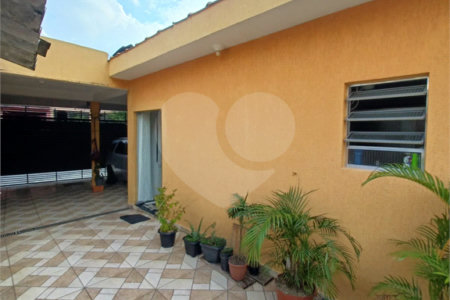 Casa à venda com 3 quartos, sendo 1 suíte,  em Jardim Santa Mônica, São Paulo, SP