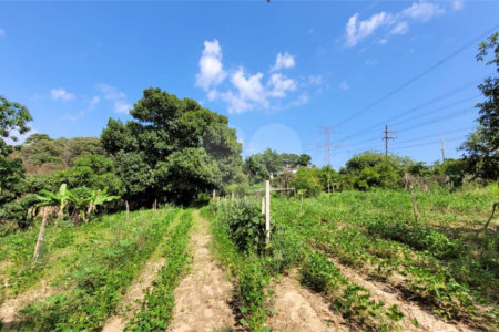 Chácara à venda com 4 quartos, sendo 1 suíte, em Área Rural de Salto, Salto, SP