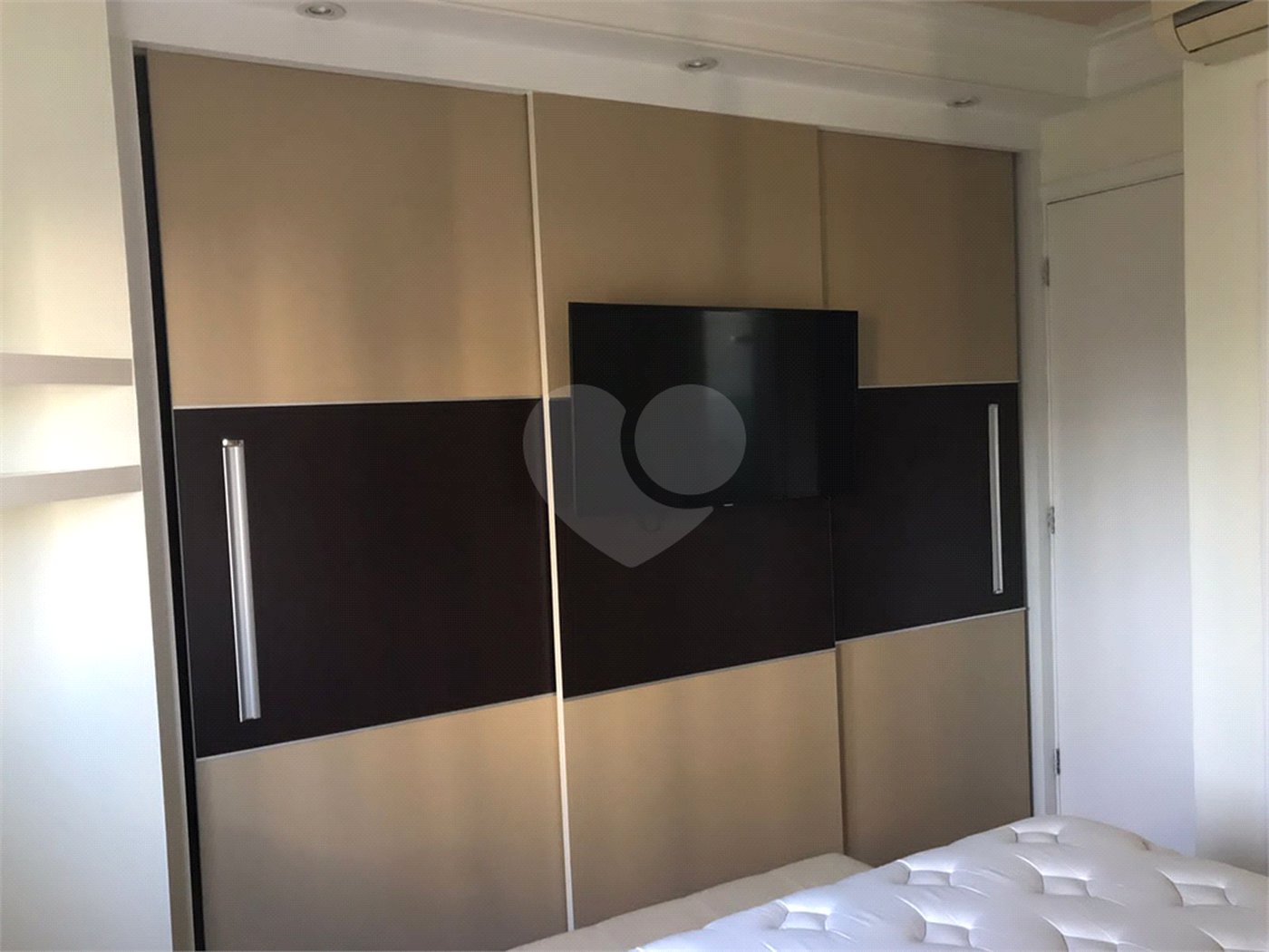 Apartamento à venda ou para alugar com 2 suítes em Brooklin, São Paulo, SP