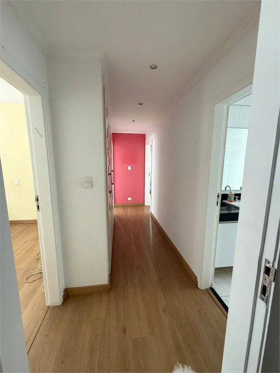 Triplex à venda ou para alugar com 3 suítes em Vila Suzana, São Paulo, SP