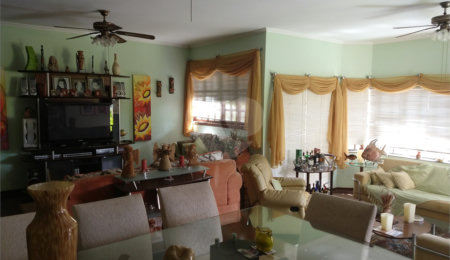 Casa à venda com 3 quartos, sendo 1 suíte,  em Vila Oliveira, Mogi das Cruzes, SP