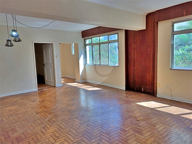 Apartamento à venda com 3 quartos, sendo 1 suíte,  em Pinheiros, São Paulo, SP