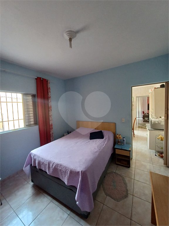Casa à venda com 3 quartos, sendo 1 suíte,  em Jardim Santa Mônica, São Paulo, SP