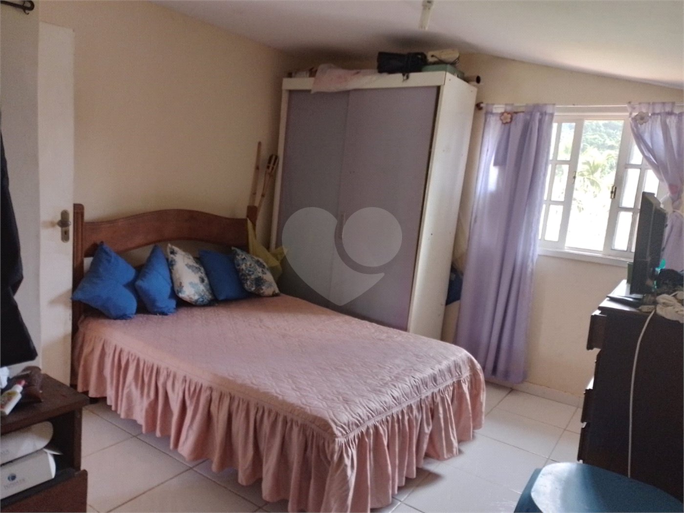 Sítio à venda com 4 quartos, sendo 3 suítes, em Caxito, Maricá, RJ