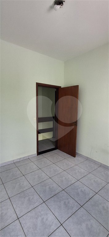 Sobrado à venda com 4 quartos, sendo 1 suíte, em Portal das Acácias, Indaiatuba, SP