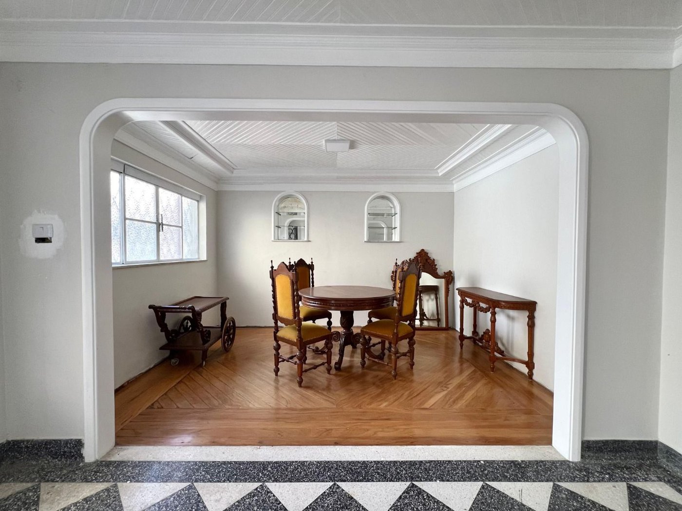 Casa com 3 dormitórios para alugar, 284 m² por R$ 21.162,89 - Gonzaga - Santos/SP