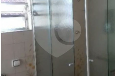 Casa à venda com 4 quartos, sendo 1 suíte, em Chora Menino, São Paulo, SP