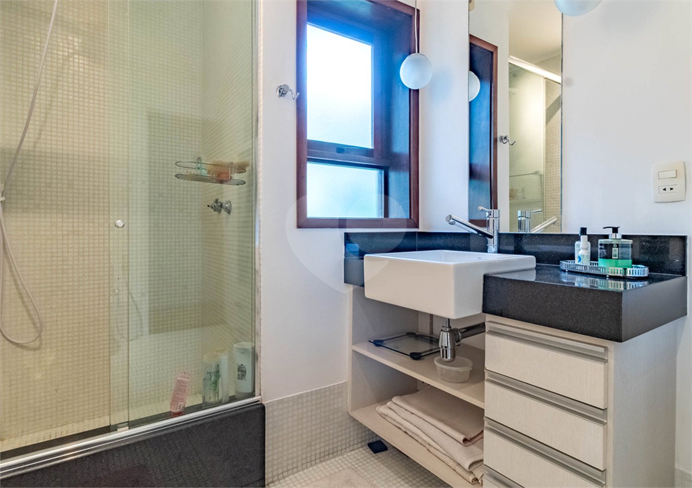 Casa à venda com 3 quartos, sendo 1 suíte, em Jardim Paulistano, São Paulo, SP
