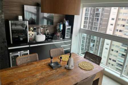 Apartamento à venda com 3 suítes em Vila Olímpia, São Paulo, SP