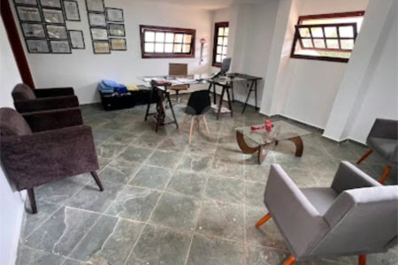 Casa à venda com 5 suítes em Aruã, Mogi das Cruzes, SP