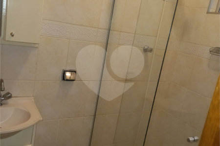 Sobrado à venda com 4 quartos, sendo 2 suítes, em Vila Hamburguesa, São Paulo, SP