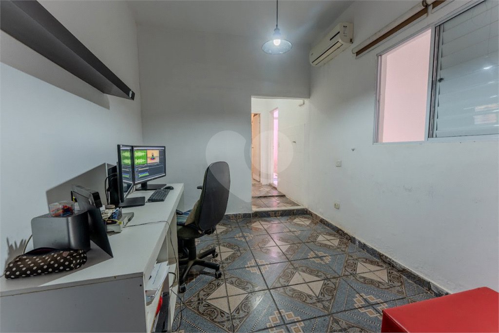 Casa à venda com 2 quartos, sendo 1 suíte, em Vila Pompéia, São Paulo, SP