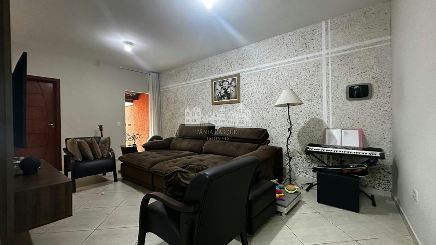 Casa à venda com 3 quartos, sendo 2 suítes, em Jardim Real, Bom Jesus dos Perdões, SP