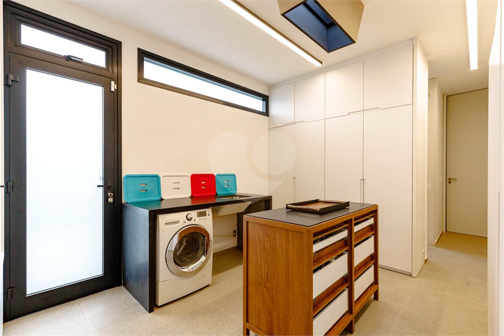 Casa à venda com 6 quartos, sendo 2 suítes,  em Santo Amaro, São Paulo, SP