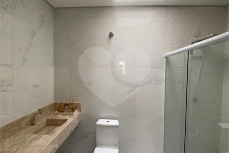 Casa à venda com 3 quartos, sendo 1 suíte,  em Vila Oliveira, Mogi das Cruzes, SP