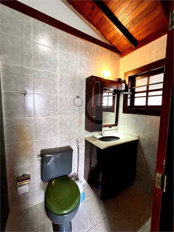 Casa à venda com 6 quartos, sendo 5 suítes,  em Alto de Búzios, Armação dos Búzios, RJ