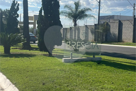 Casa à venda ou para alugar com 2 quartos, sendo 4 suítes, no condomínio Residencial Jardim Bréscia, Indaiatuba - SP
