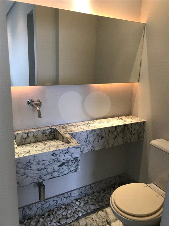 Apartamento à venda com 2 quartos, sendo 1 suíte, em Vila Andrade, São Paulo, SP