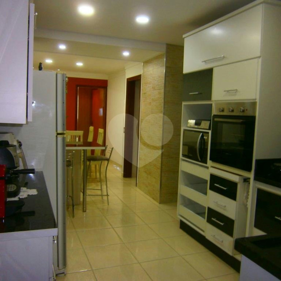Sobrado à venda com 5 quartos, sendo 1 suíte, em Vila Aurora (zona Norte), São Paulo, SP