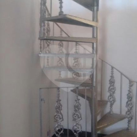 Sobrado à venda com 3 quartos, sendo 1 suíte, em Água Fria, São Paulo, SP