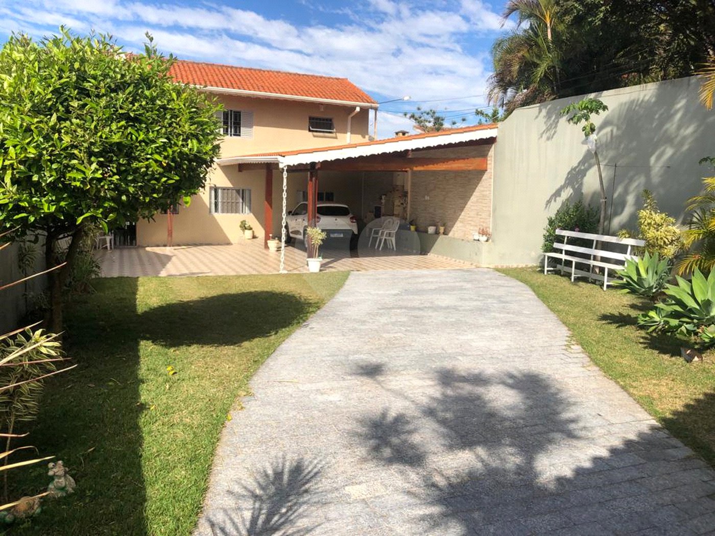 Casa à venda com 3 quartos, sendo 2 suítes,  em Jardim do Lago, Atibaia, SP