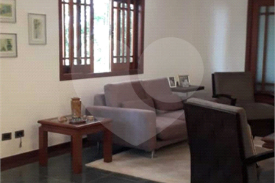 Casa à venda com 3 quartos, sendo 4 suítes,  no condomínio Alpes da Cantareira, Mairiporã - SP