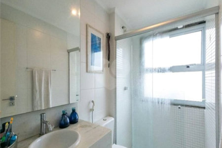 Apartamento à venda com 2 quartos, sendo 1 suíte, em Vila Olímpia, São Paulo, SP