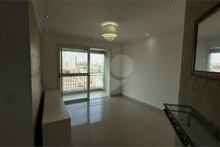 Apartamento à venda com 3 quartos, sendo 1 suíte, em Parque Maria Luiza, São Paulo, SP