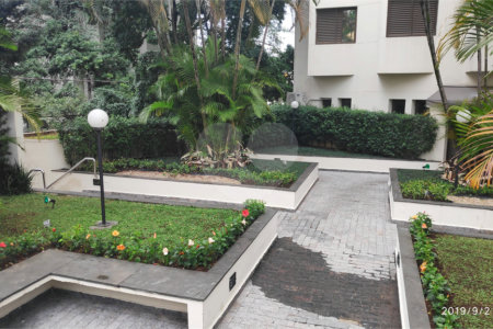 Apartamento à venda com 4 quartos, sendo 2 suítes, em Vila Olímpia, São Paulo, SP