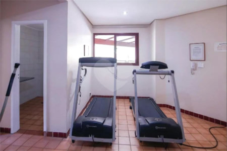 Apartamento à venda com 3 quartos, sendo 1 suíte, em Vila Hamburguesa, São Paulo, SP