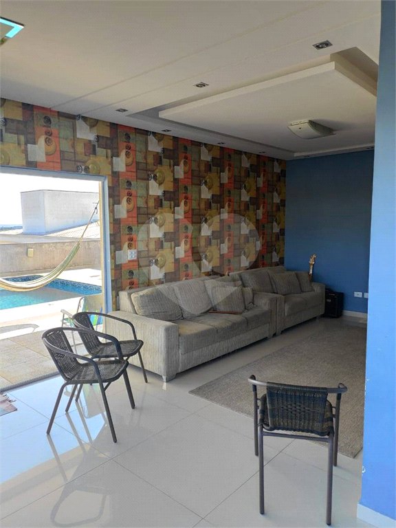 Casa à venda com 4 quartos, sendo 3 suítes,  no condomínio Aruã Brisas II, Mogi das Cruzes - SP