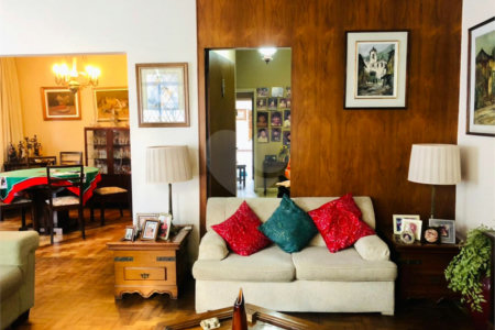 Sobrado à venda com 5 suítes em Vila Cordeiro, São Paulo, SP