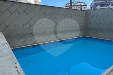 Cobertura à venda com 4 quartos, sendo 2 suítes,  em Braga, Cabo Frio, RJ