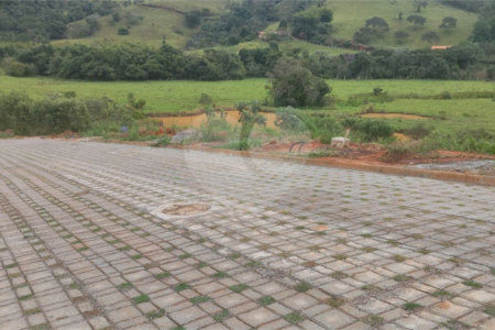 Terrenos de 300 metros em condomínio fechado e prontos para construir na região de Atibaia