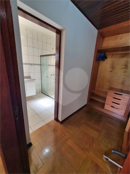 Casa à venda com 4 quartos, sendo 2 suítes, em Bosque, Vinhedo, SP