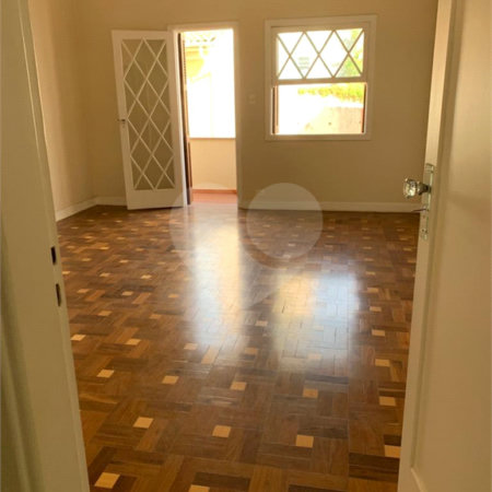 Casa à venda com 3 quartos, sendo 1 suíte,  em Aclimação, São Paulo, SP