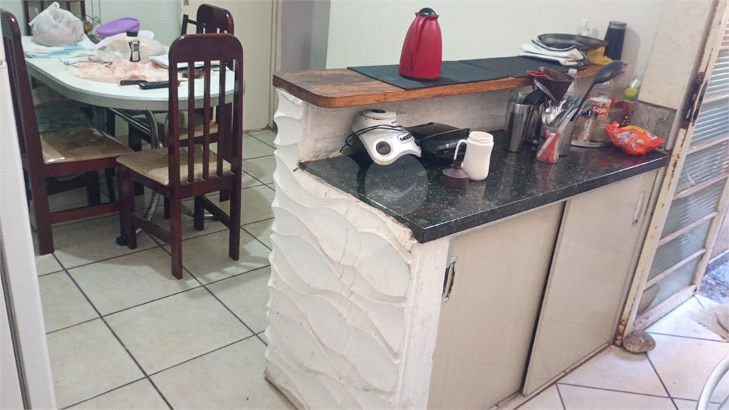 Sobrado à venda com 3 quartos, sendo 1 suíte, em Parque Residencial Maria Stella Faga, São Carlos, SP