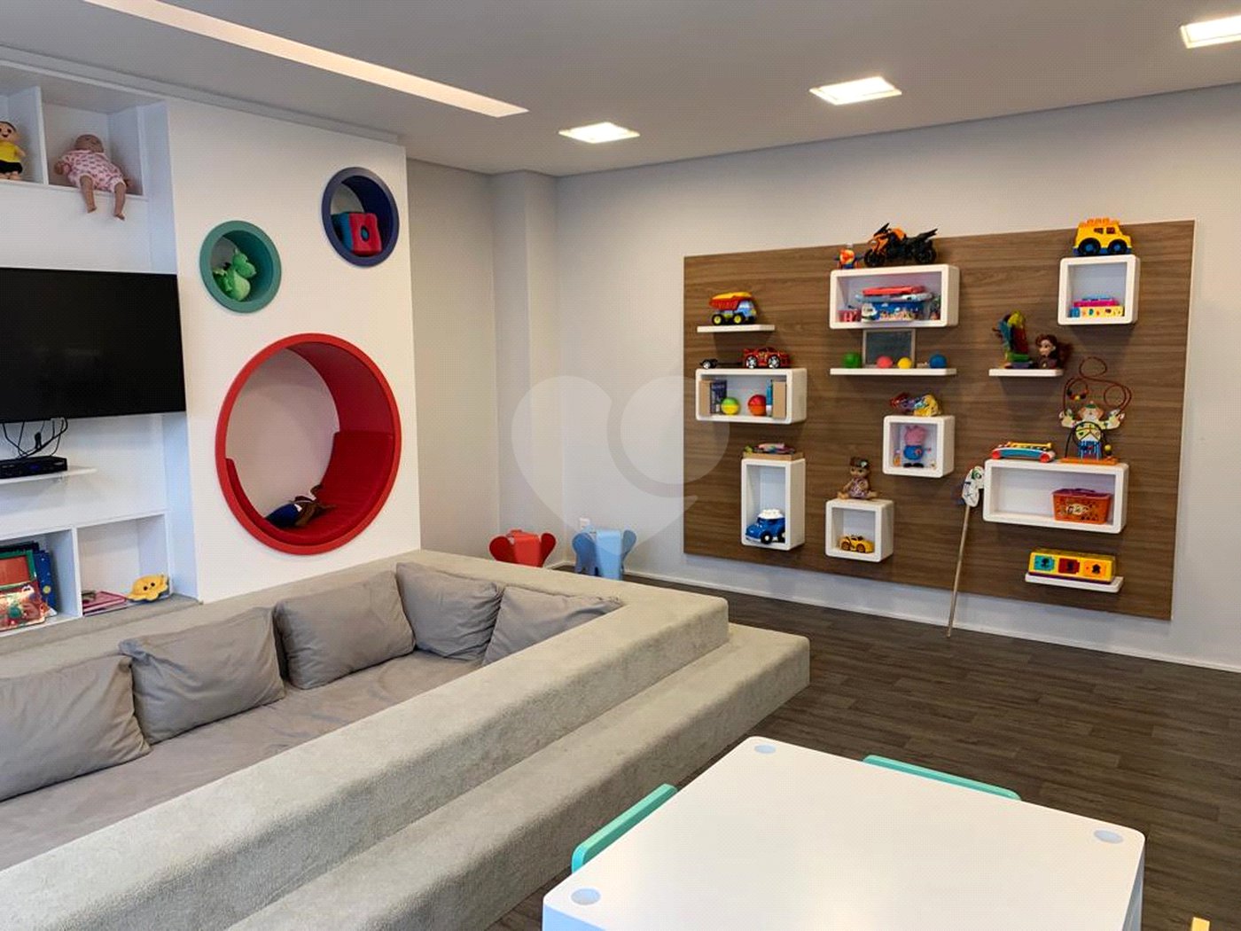Apartamento à venda com 3 suítes em Indianópolis, São Paulo, SP