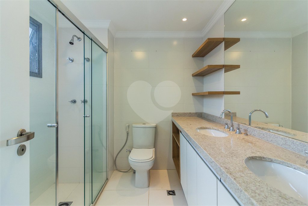 Apartamento à venda com 3 quartos, sendo 2 suítes, em Pinheiros, São Paulo, SP