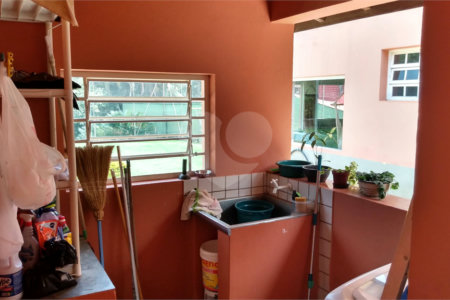 Casa à venda com 4 quartos, sendo 1 suíte, no condomínio Residencial Vale das Laranjeiras, Indaiatuba - SP