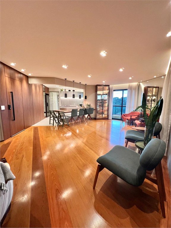 Apartamento à venda com 3 quartos, sendo 1 suíte, em Parque São Domingos, São Paulo, SP