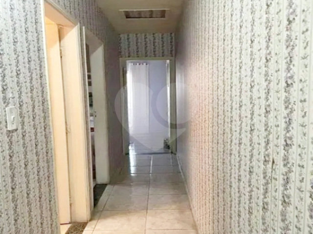 Sobrado à venda com 3 quartos, sendo 1 suíte,  em Vila Constança, São Paulo, SP