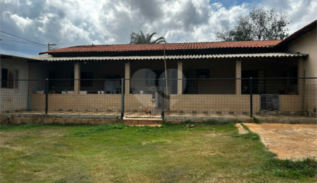 Sobrado à venda com 3 quartos, sendo 2 suítes, em Vila Mazzei, Itapetininga, SP